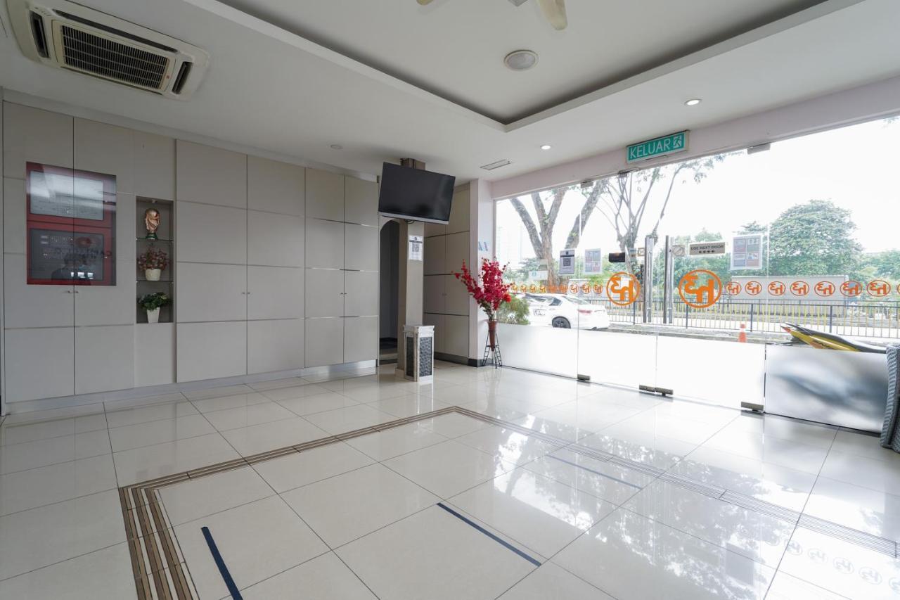 Capital O 89919 Hotel Hari Hari Куала Лумпур Екстериор снимка